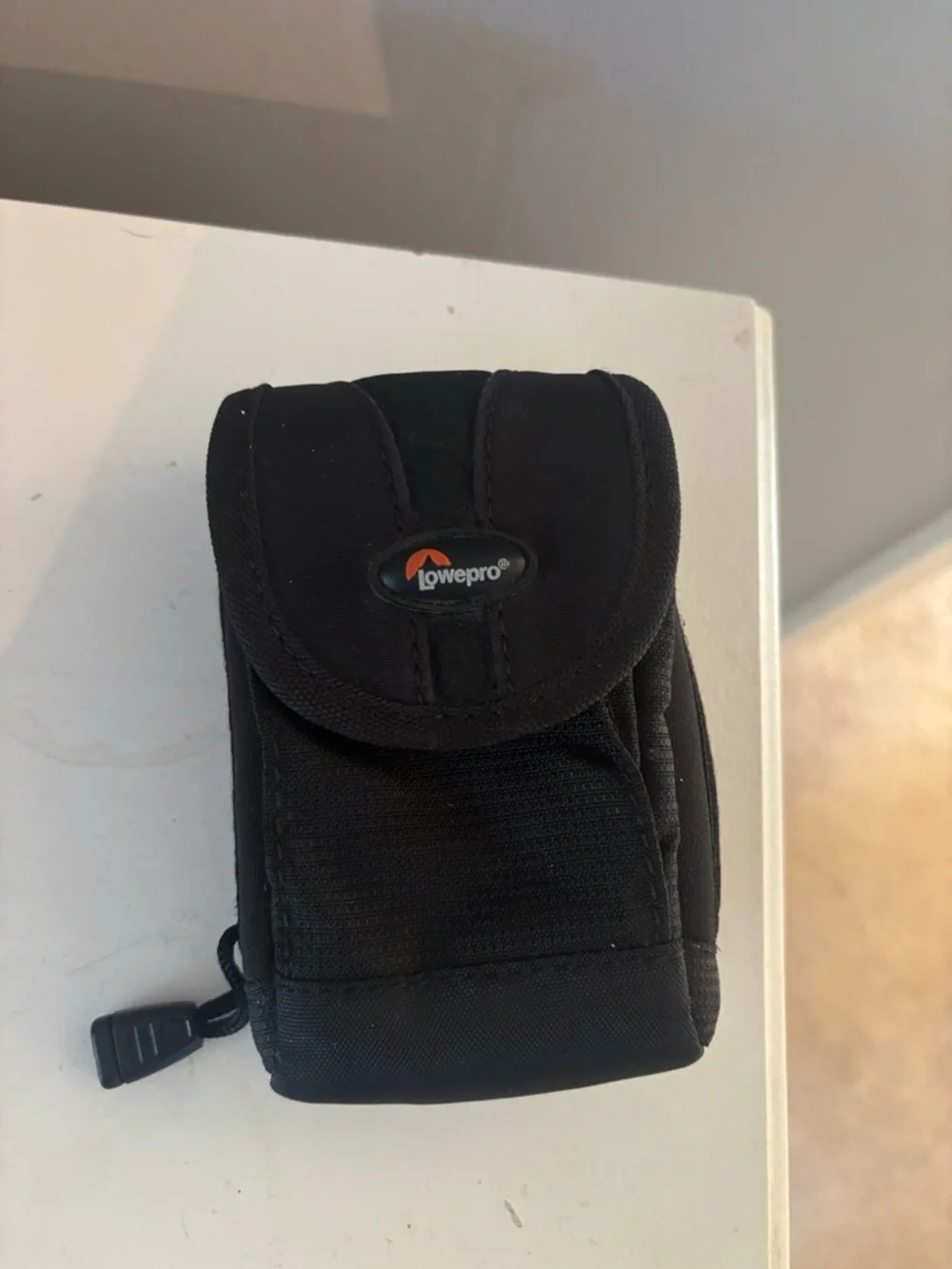 Lowepro REZO 20 BLACK Compact Digital Camera Universe Bag Pouch Case 8B, 3”x5” - Picture 2 of 9